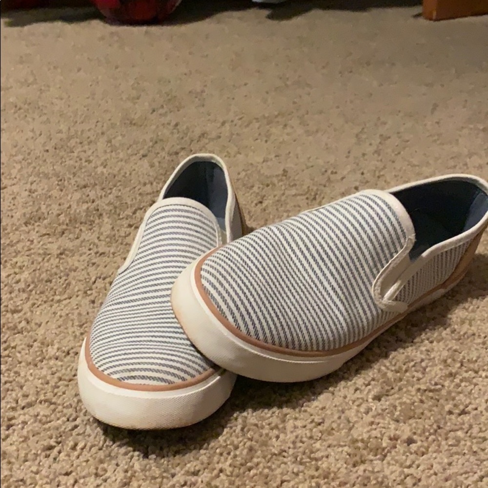 Striped Beachy Slip-on Shoes